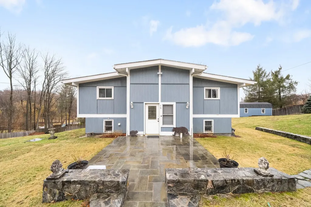 15 Meadow Ridge Road Brewster NY 10509