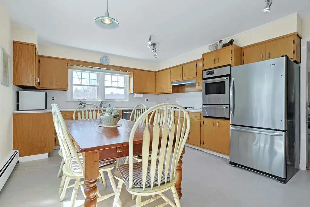 24 Burnsdale Avenue Valhalla NY 10595
