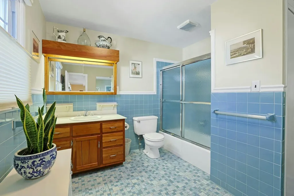 24 Burnsdale Avenue Valhalla NY 10595