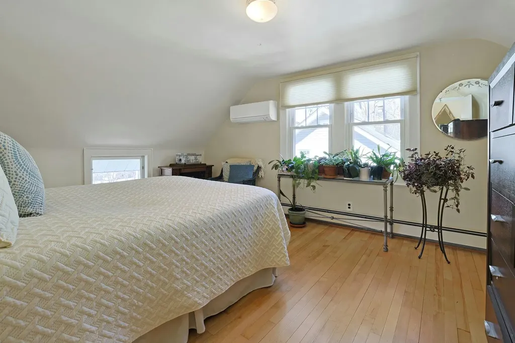 24 Burnsdale Avenue Valhalla NY 10595