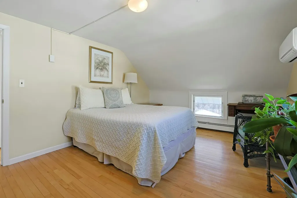 24 Burnsdale Avenue Valhalla NY 10595