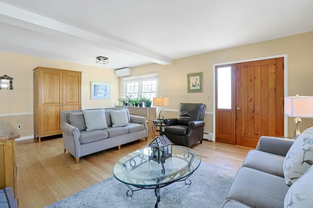 24 Burnsdale Avenue Valhalla NY 10595