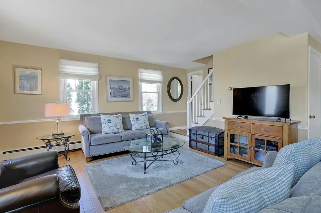 24 Burnsdale Avenue Valhalla NY 10595