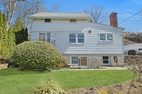 24 Burnsdale Avenue Valhalla NY 10595