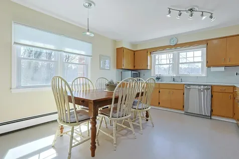 24 Burnsdale Avenue Valhalla NY 10595