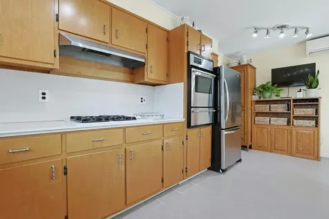 24 Burnsdale Avenue Valhalla NY 10595