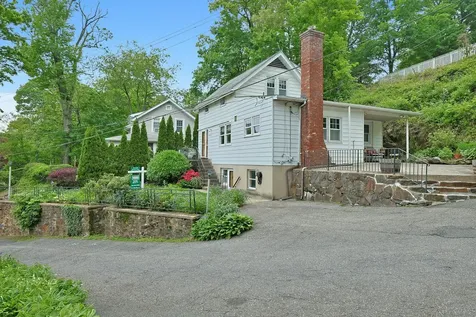 24 Burnsdale Avenue Valhalla NY 10595