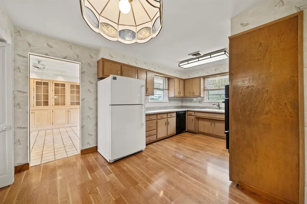 21 Westview Road Spring Valley NY 10977