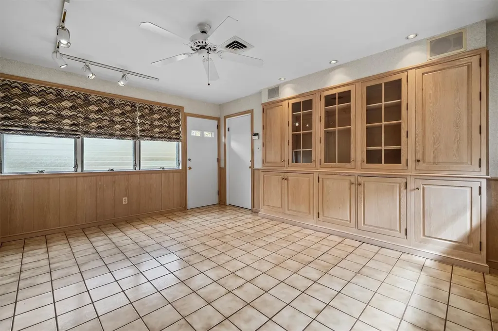 21 Westview Road Spring Valley NY 10977