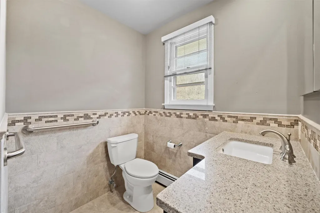 21 Westview Road Spring Valley NY 10977