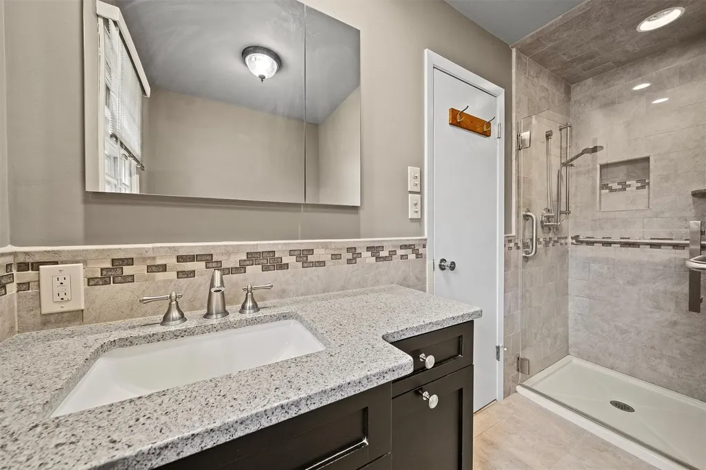 21 Westview Road Spring Valley NY 10977