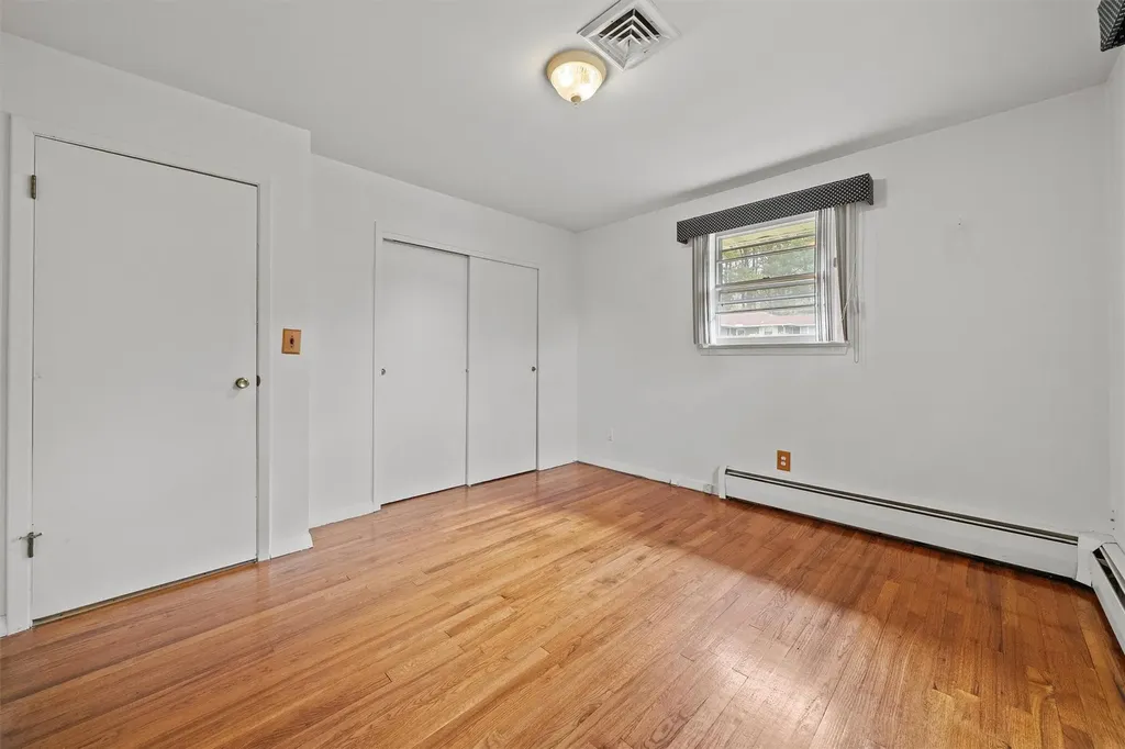 21 Westview Road Spring Valley NY 10977