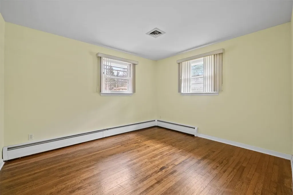 21 Westview Road Spring Valley NY 10977