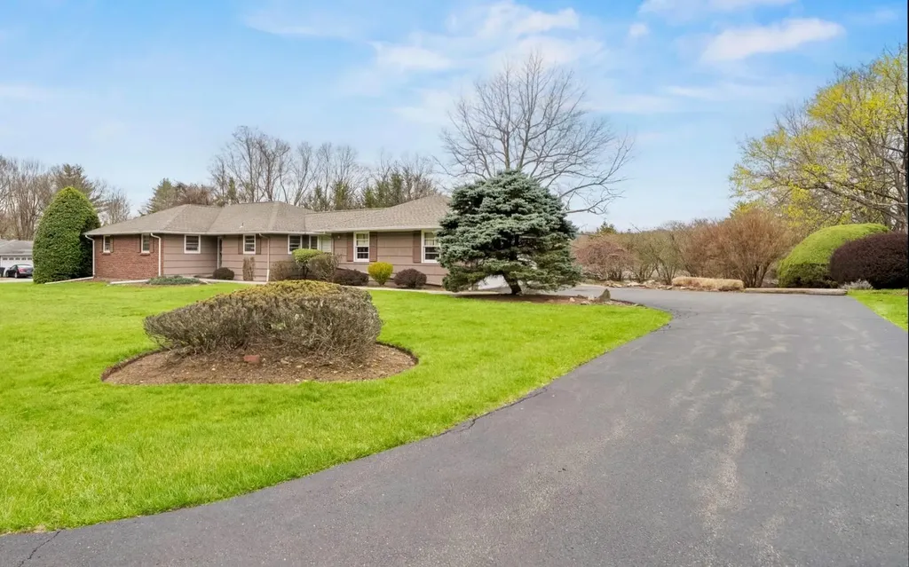 21 Westview Road Spring Valley NY 10977