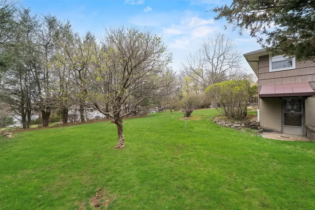 21 Westview Road Spring Valley NY 10977