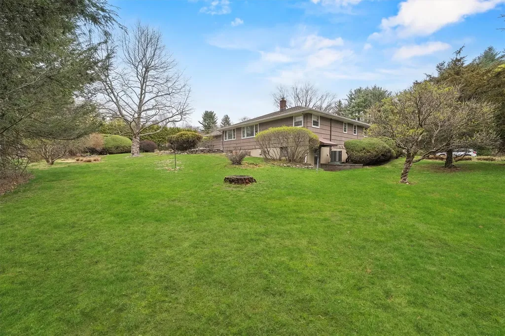 21 Westview Road Spring Valley NY 10977
