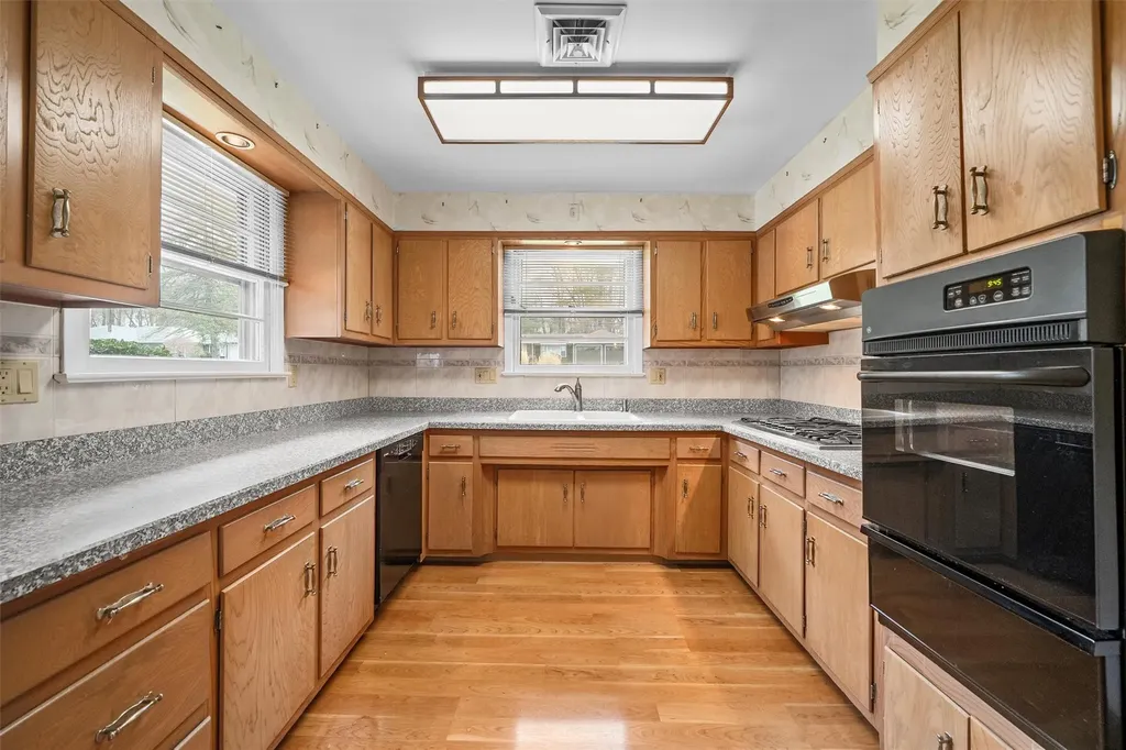 21 Westview Road Spring Valley NY 10977