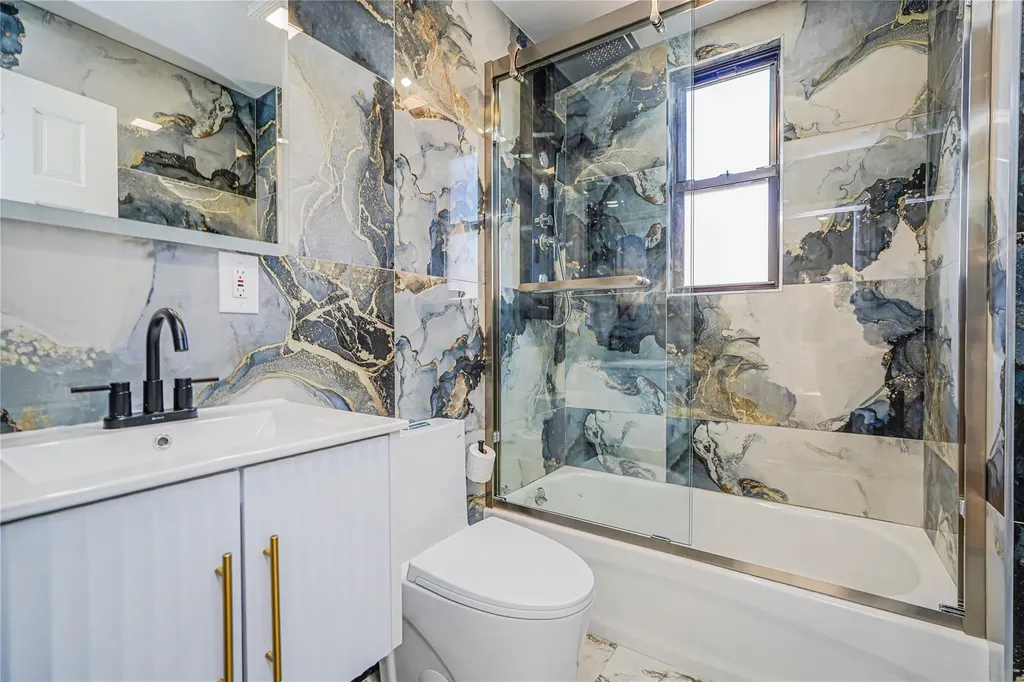 531 E 55th Street Brooklyn NY 11203
