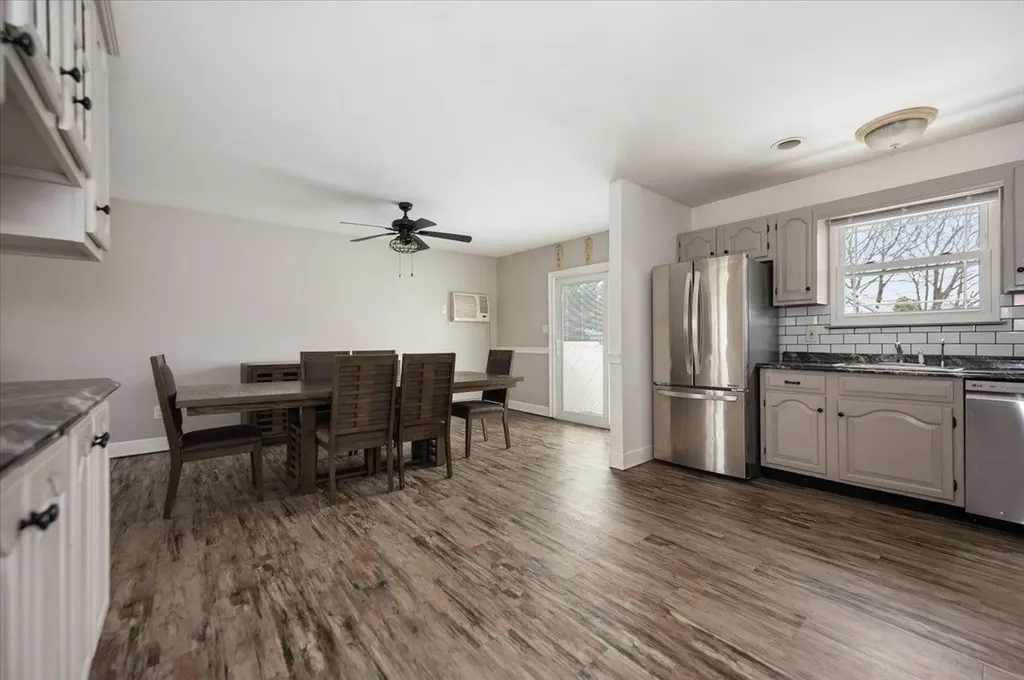 136 Monell Avenue Islip NY 11751