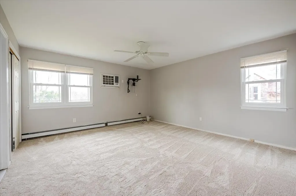 136 Monell Avenue Islip NY 11751