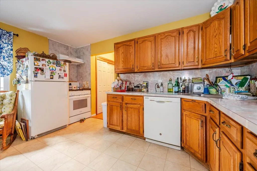136 Monell Avenue Islip NY 11751