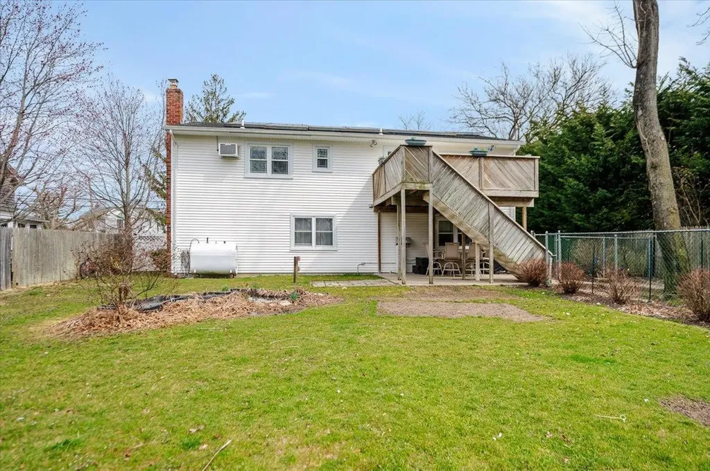 136 Monell Avenue Islip NY 11751