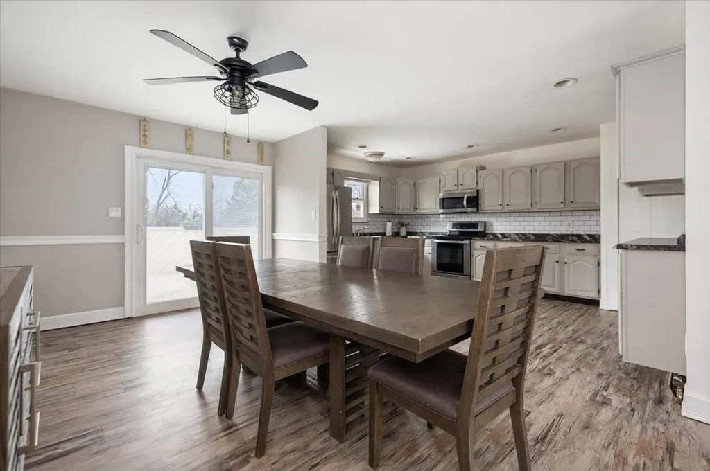 136 Monell Avenue Islip NY 11751