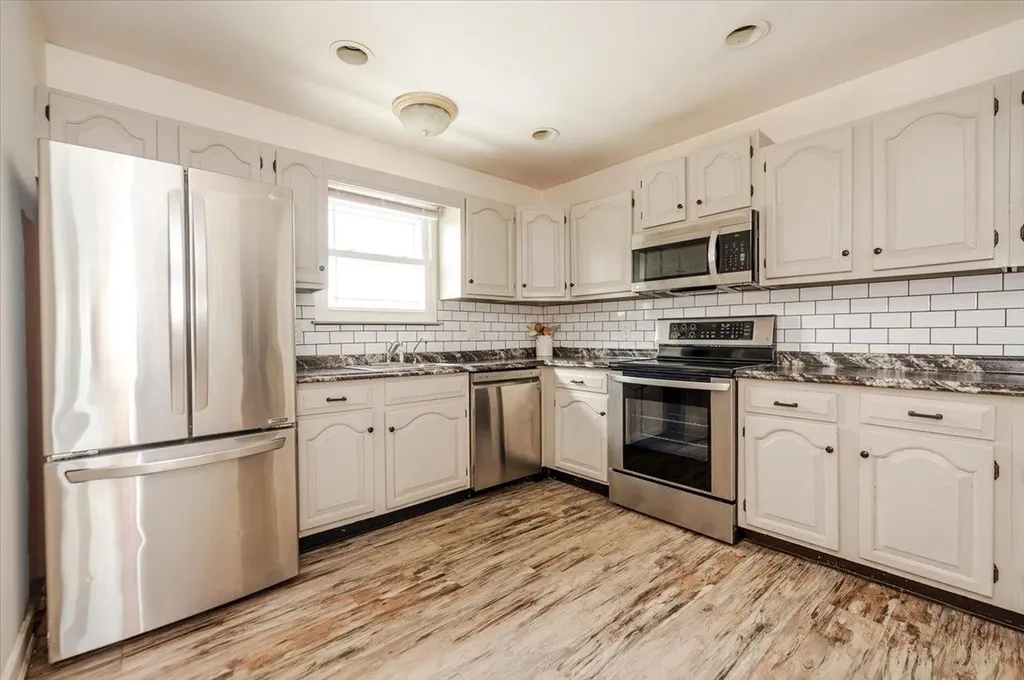 136 Monell Avenue Islip NY 11751