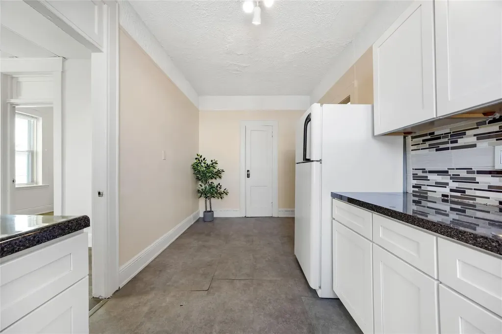 75 Autumn Avenue Brooklyn NY 11208