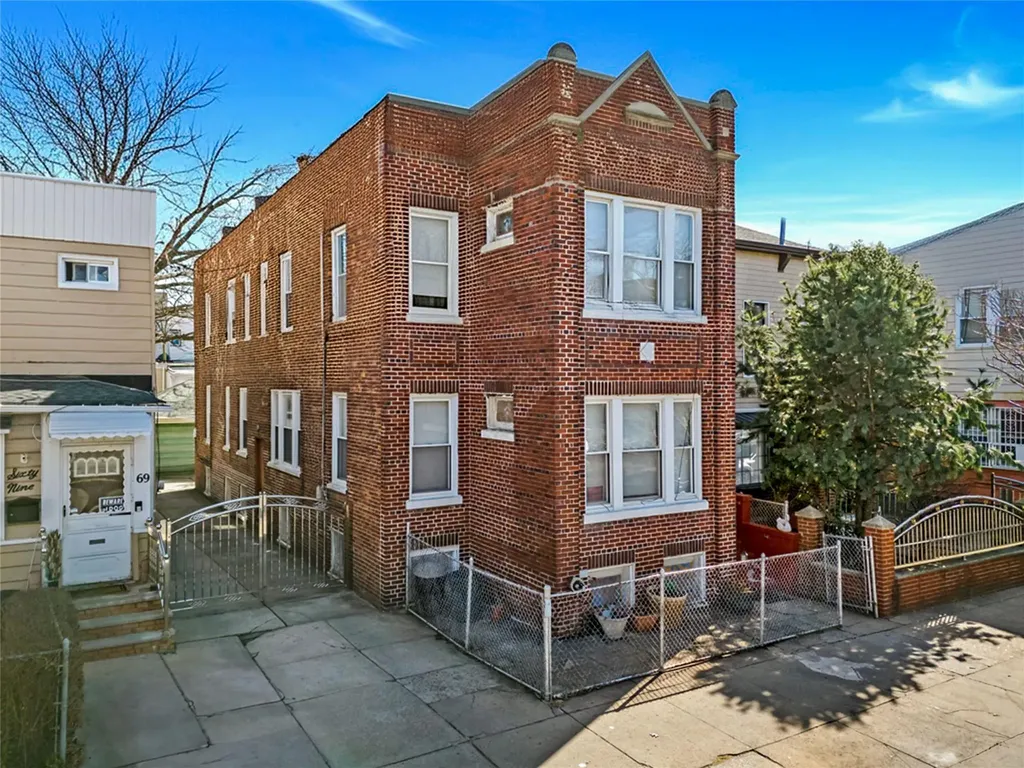 75 Autumn Avenue Brooklyn NY 11208