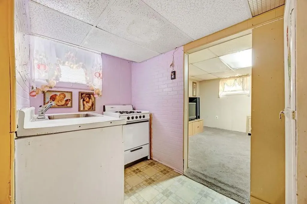 75 Autumn Avenue Brooklyn NY 11208
