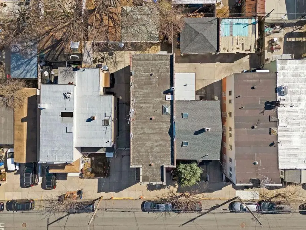 75 Autumn Avenue Brooklyn NY 11208
