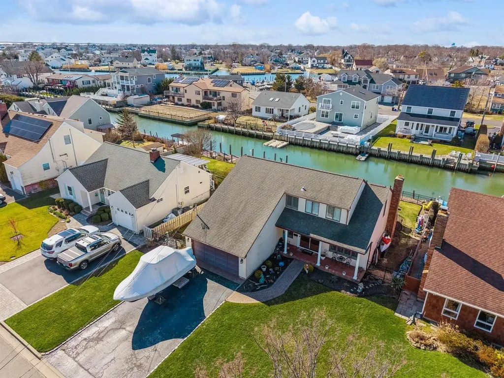 47 Braham Avenue Babylon NY 11701