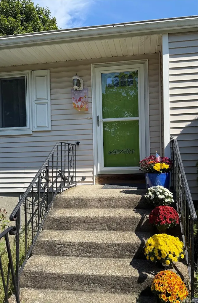 433 Browns Road Nesconset NY 11767