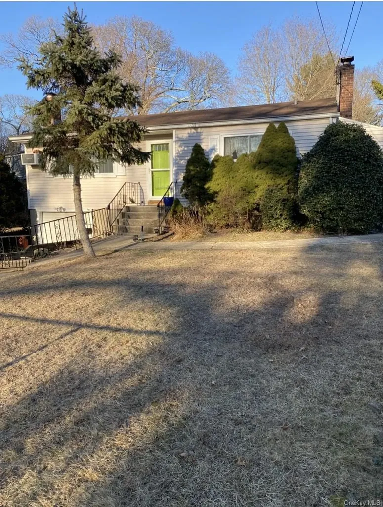 433 Browns Road Nesconset NY 11767