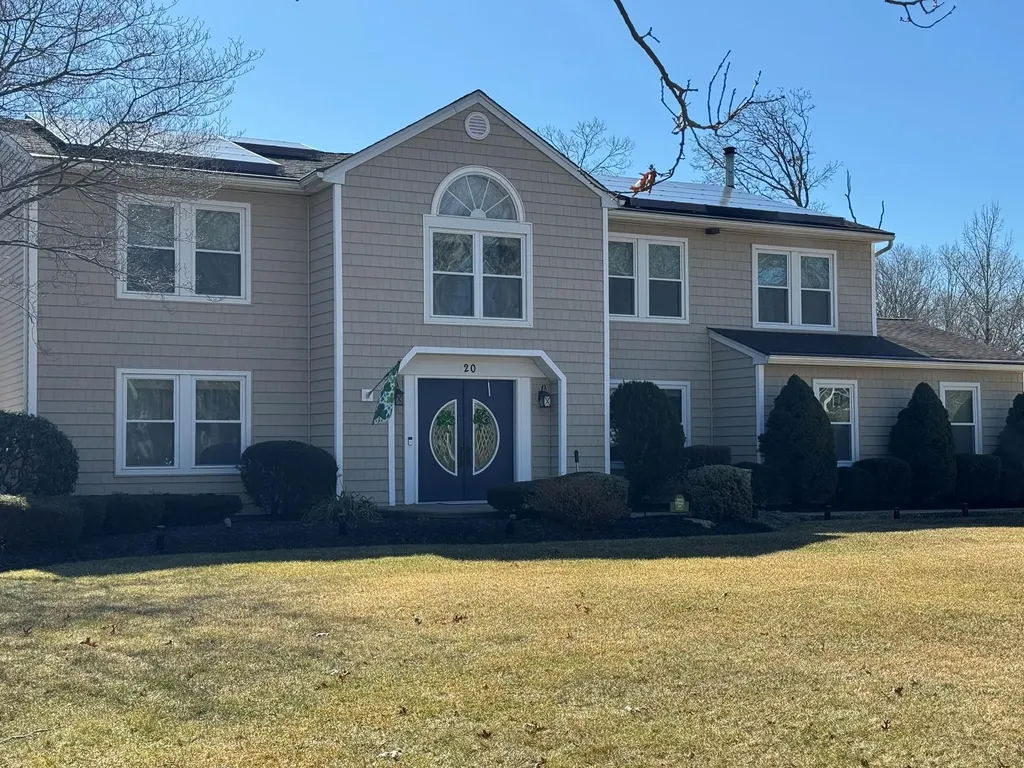 20 Chuck Lane Selden NY 11784