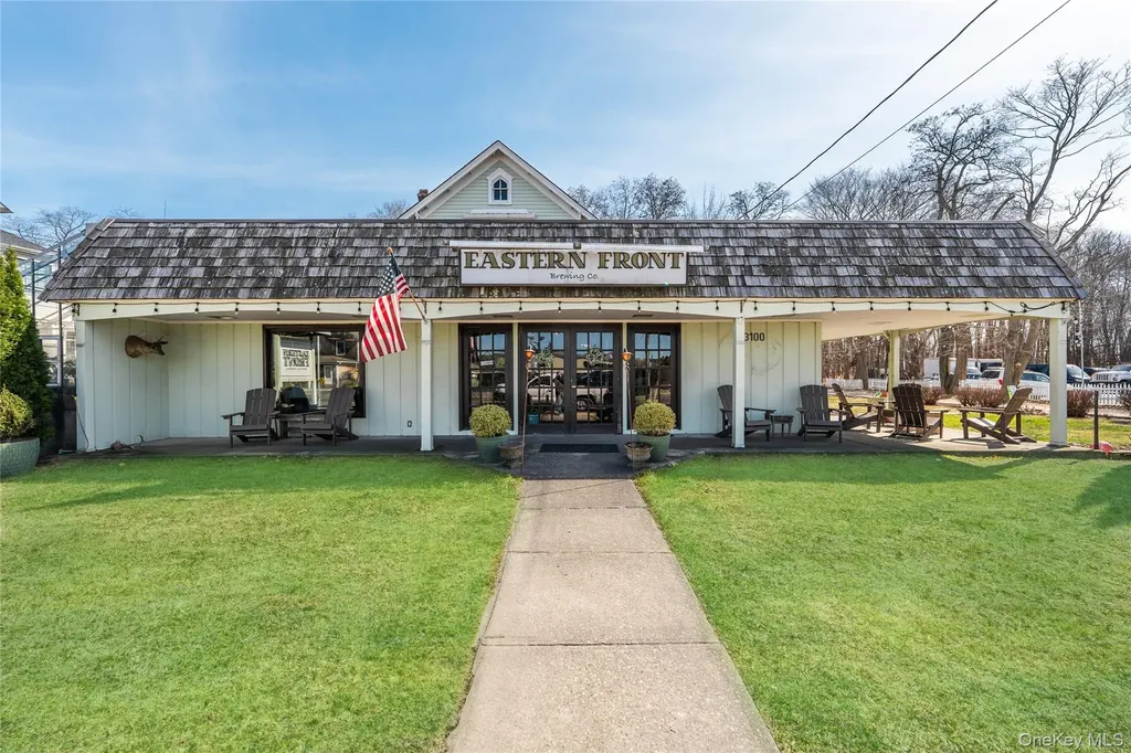 13100 Main Road Mattituck NY 11952