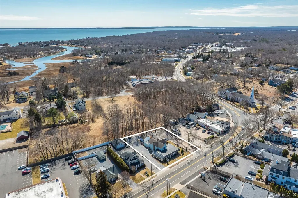 13100 Main Road Mattituck NY 11952