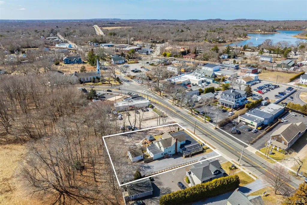 13100 Main Road Mattituck NY 11952
