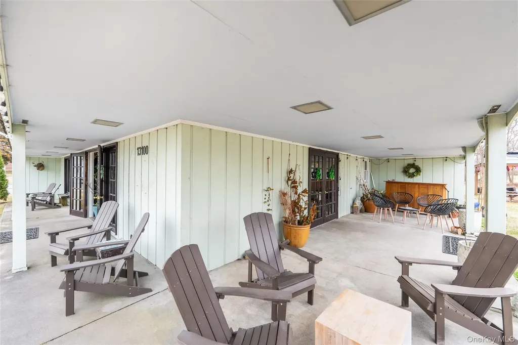 13100 Main Road Mattituck NY 11952