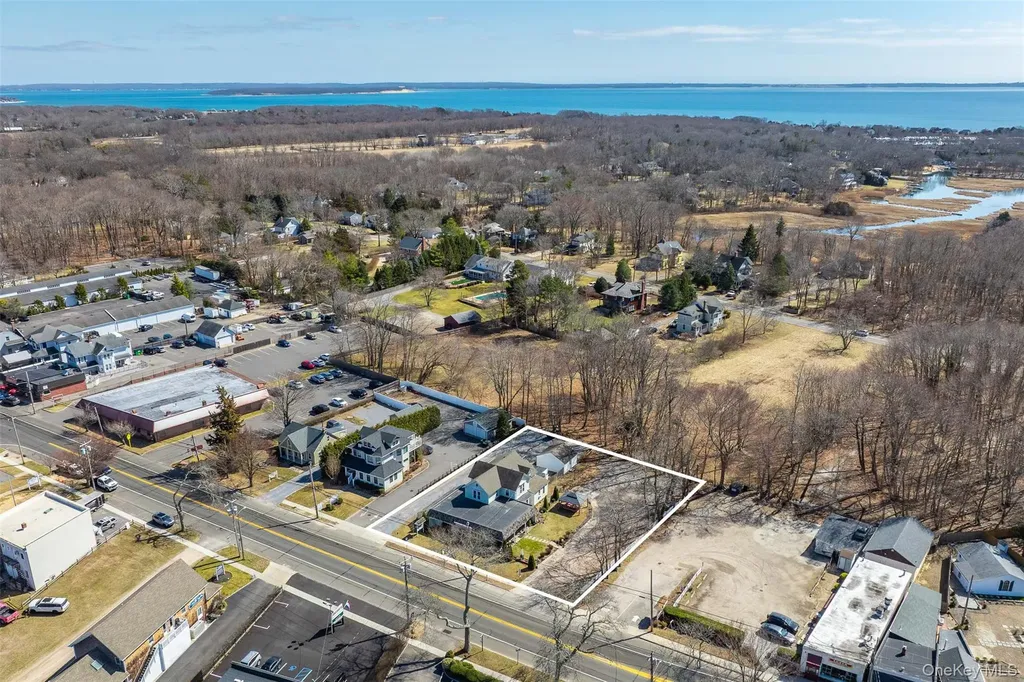 13100 Main Road Mattituck NY 11952