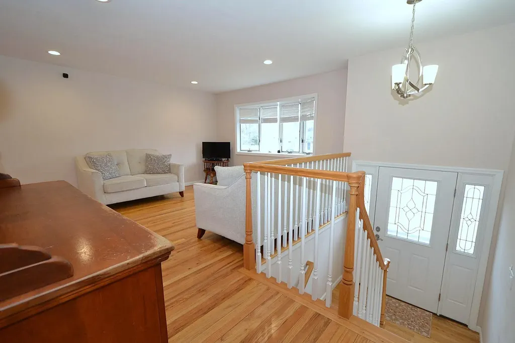 10 Bea Avenue Ronkonkoma NY 11779