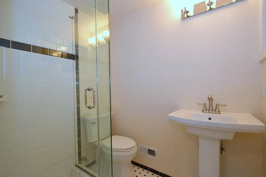 10 Bea Avenue Ronkonkoma NY 11779