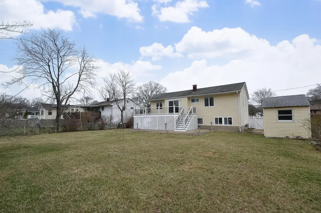 10 Bea Avenue Ronkonkoma NY 11779