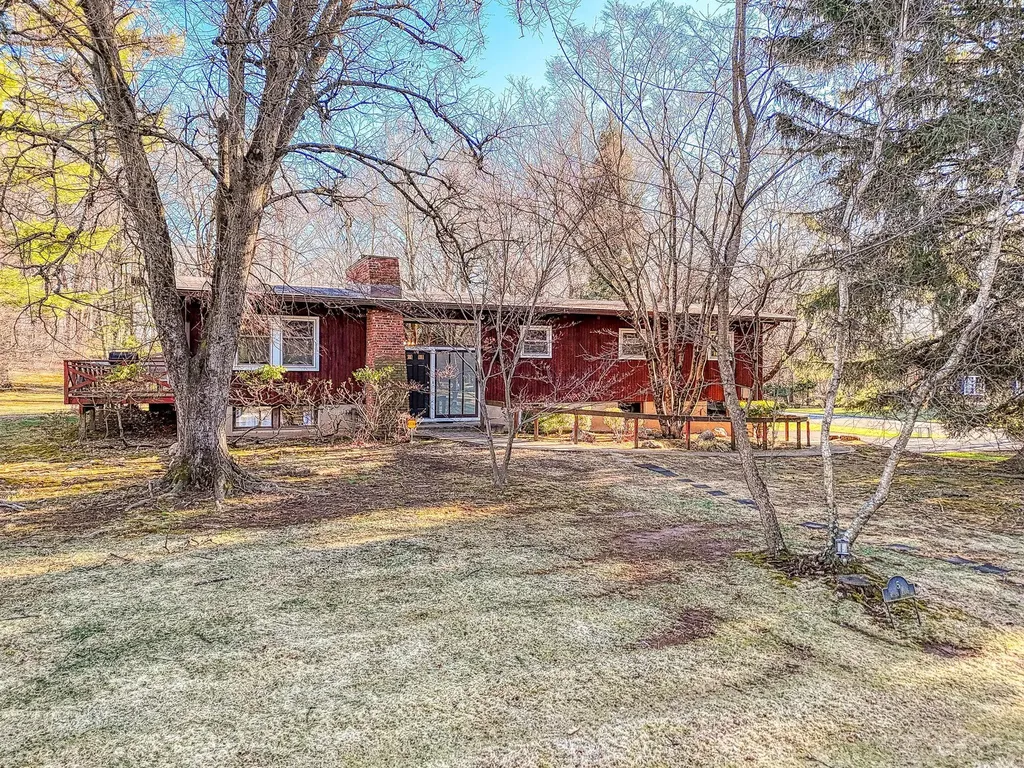 5 Robin Lane West Nyack NY 10994