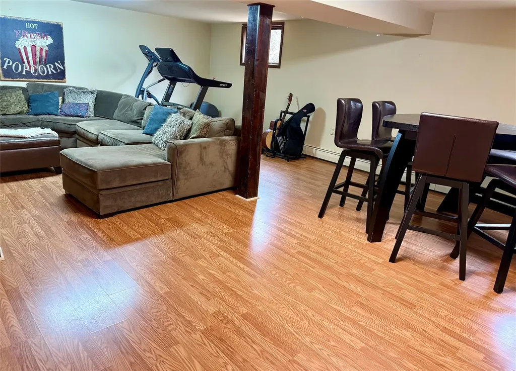 5 Robin Lane West Nyack NY 10994