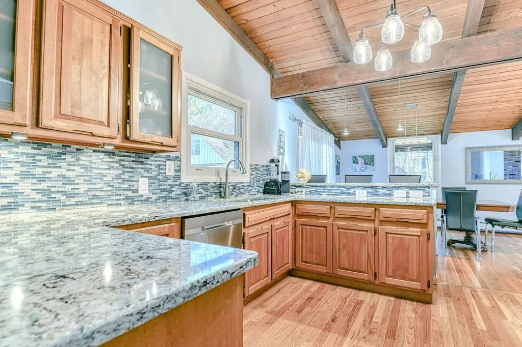 5 Robin Lane West Nyack NY 10994