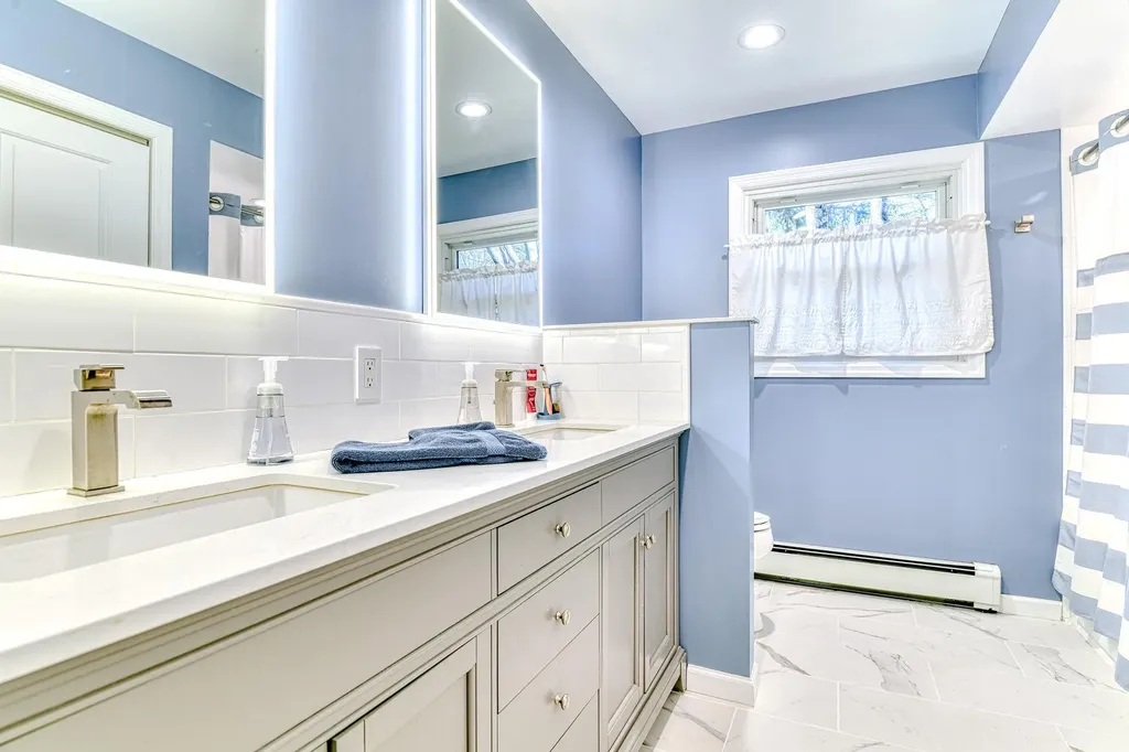 5 Robin Lane West Nyack NY 10994