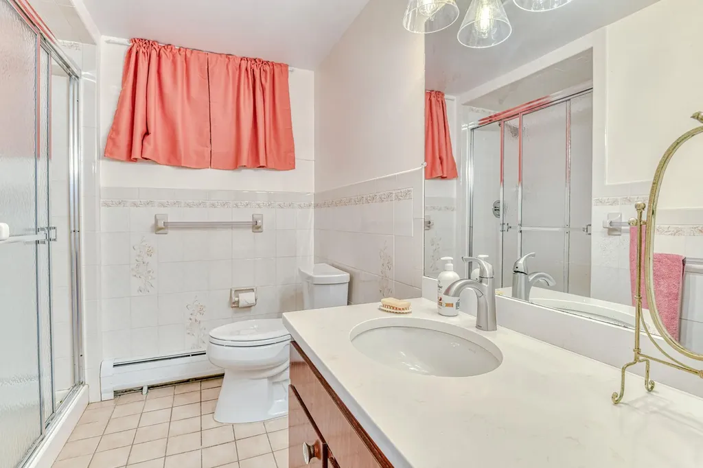 5 Robin Lane West Nyack NY 10994