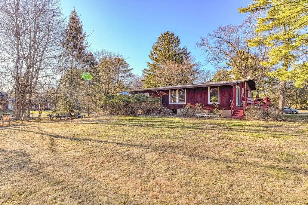 5 Robin Lane West Nyack NY 10994